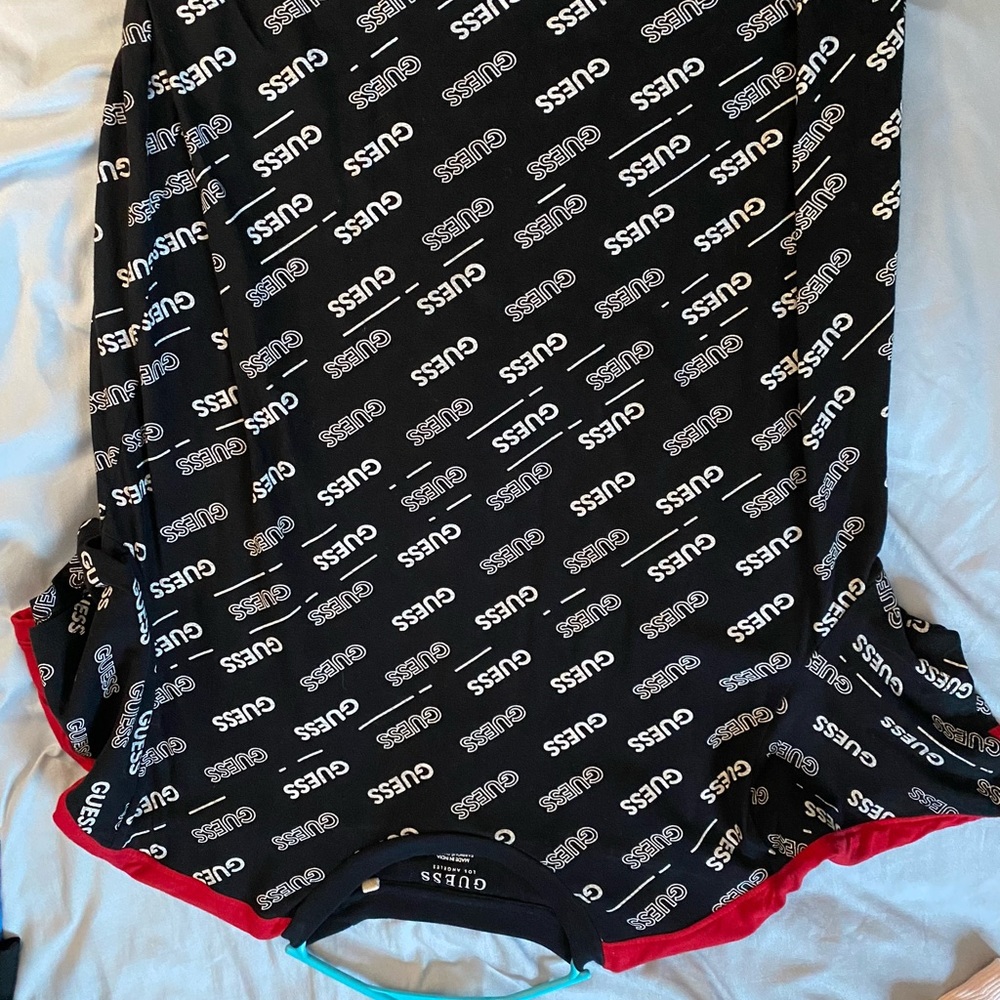 Guess tee shirt